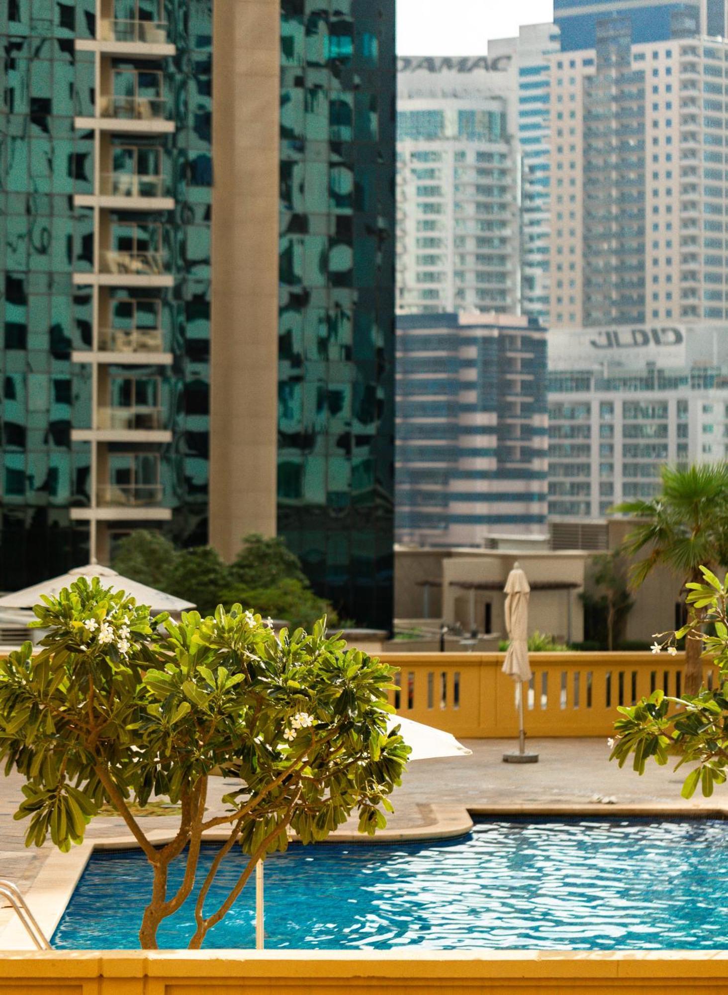 Apartamento Happy Academia Jbr Dubái Exterior foto