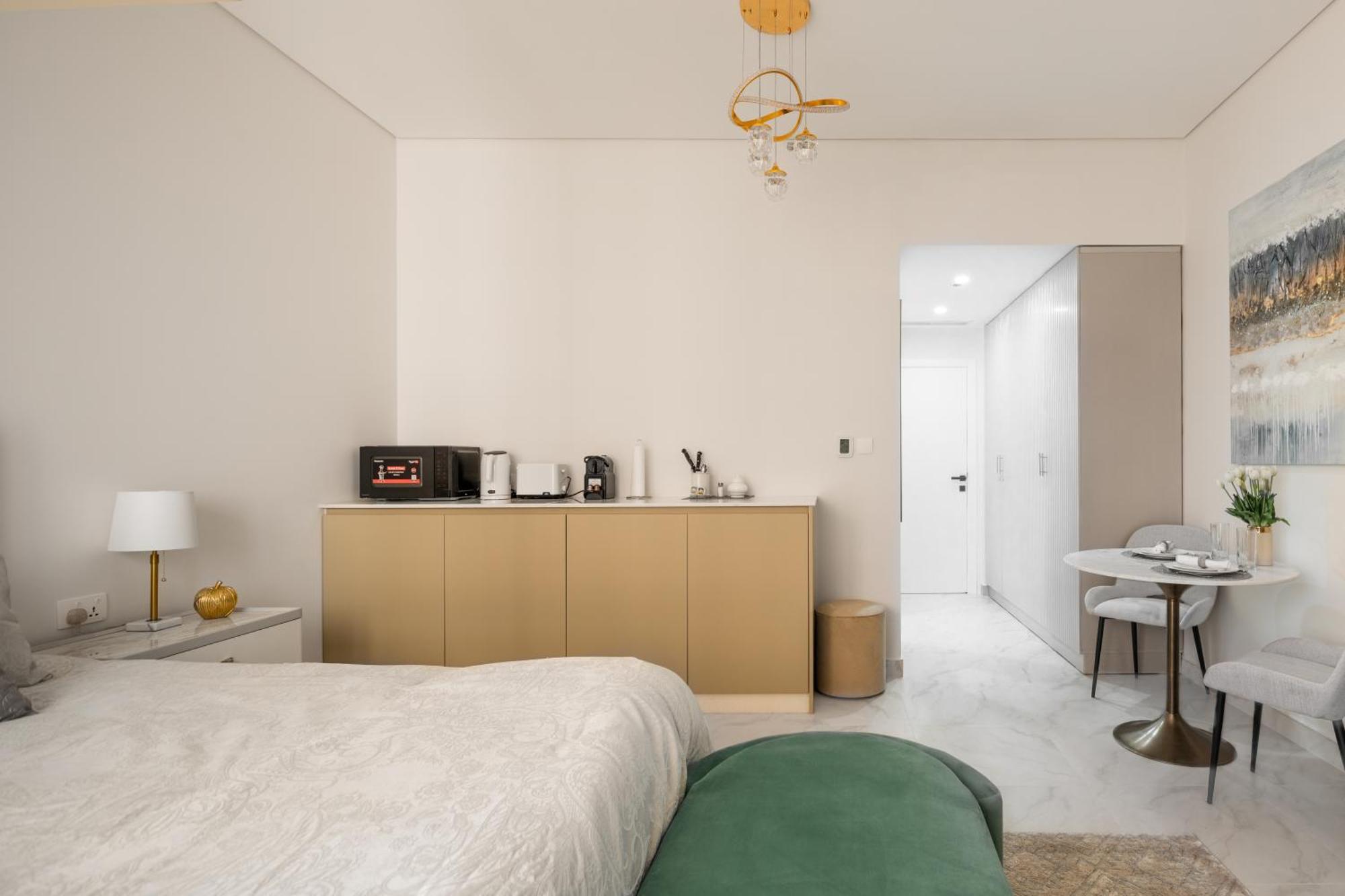 Apartamento Happy Academia Jbr Dubái Habitación foto